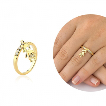 Anel com pingente de filho (Menino) cravejado com micro zircônias - Banhado a Ouro 18k