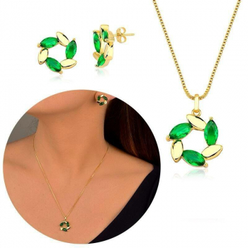 Conjunto cravejado com  Zircônias na Cor Verde - Banhado a Ouro 18k